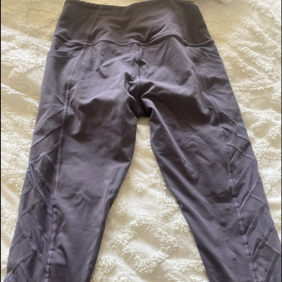 Victoria’s Secret yoga pants - Picture 3 of 3